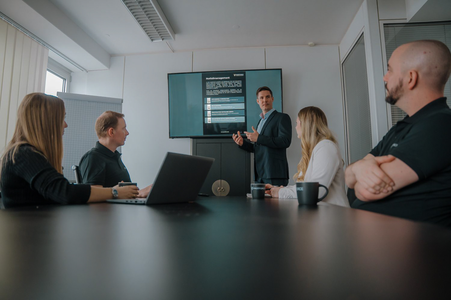 Kompetenz, Schulungen und Zertifizierungen